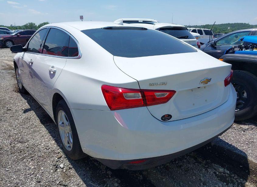 Photo 3 of 2018 Chevrolet Malibu LT (VIN 1G1ZD5ST2JF292886)