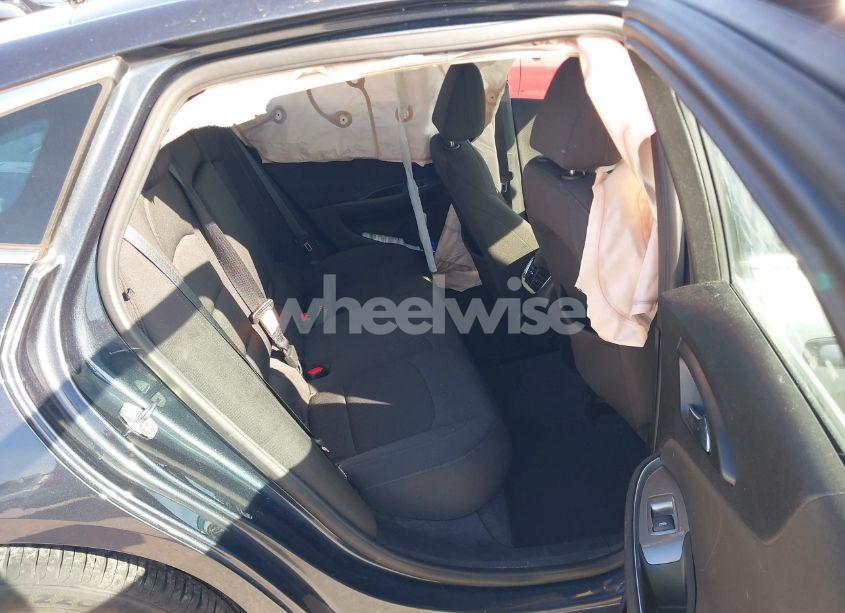 Photo 8 of 2019 Chevrolet Malibu LT (VIN 1G1ZD5ST2KF106216)