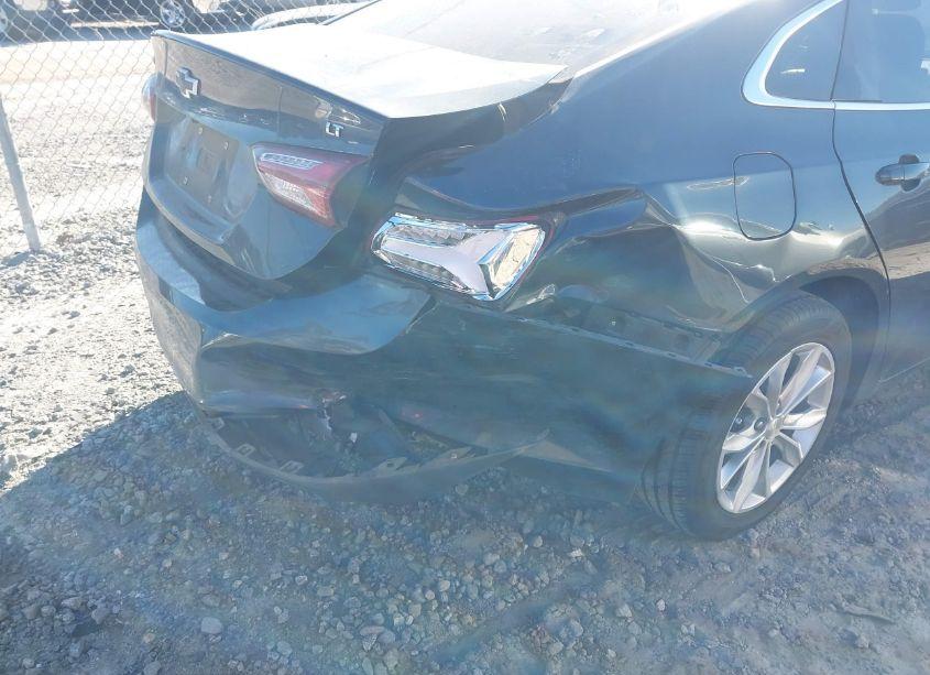 Photo 6 of 2019 Chevrolet Malibu LT (VIN 1G1ZD5ST2KF111237)