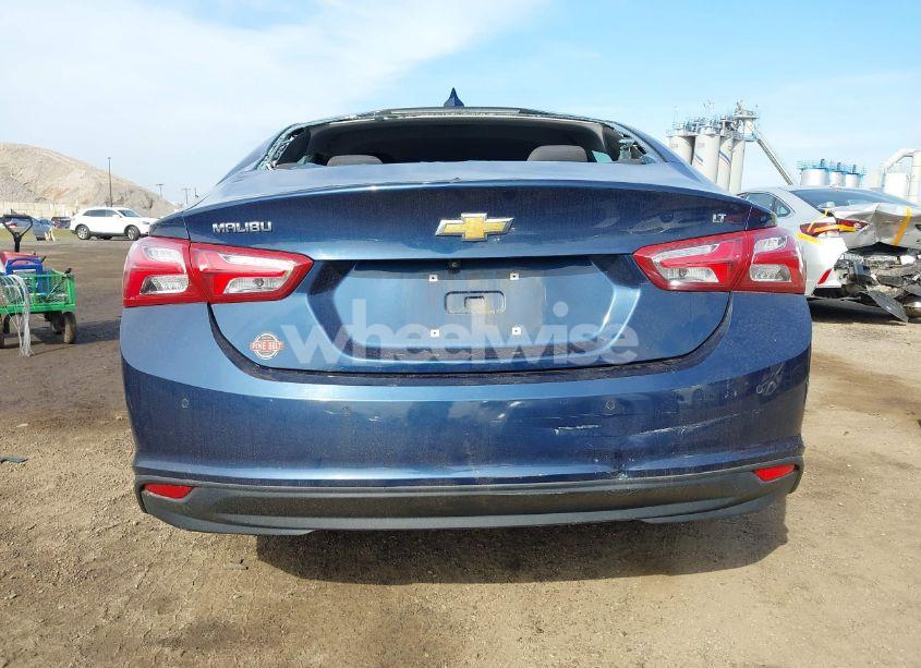 Photo 16 of 2019 Chevrolet Malibu LT (VIN 1G1ZD5ST2KF111934)