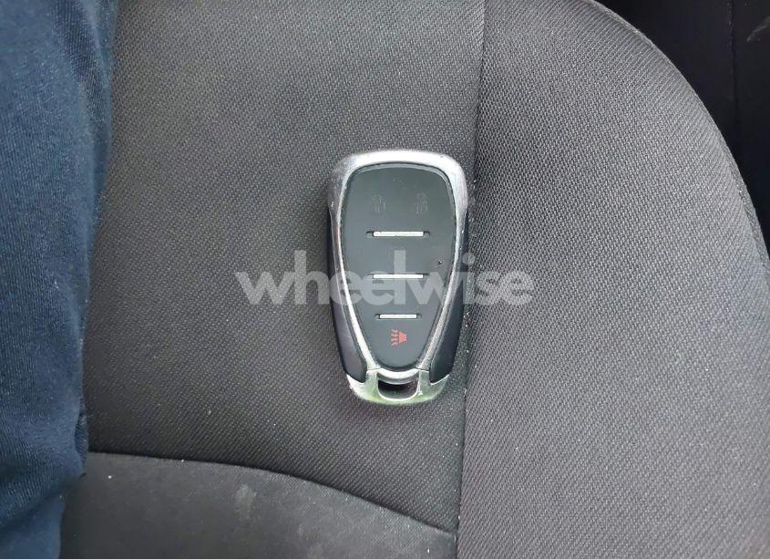 Photo 11 of 2019 Chevrolet Malibu LT (VIN 1G1ZD5ST2KF117622)