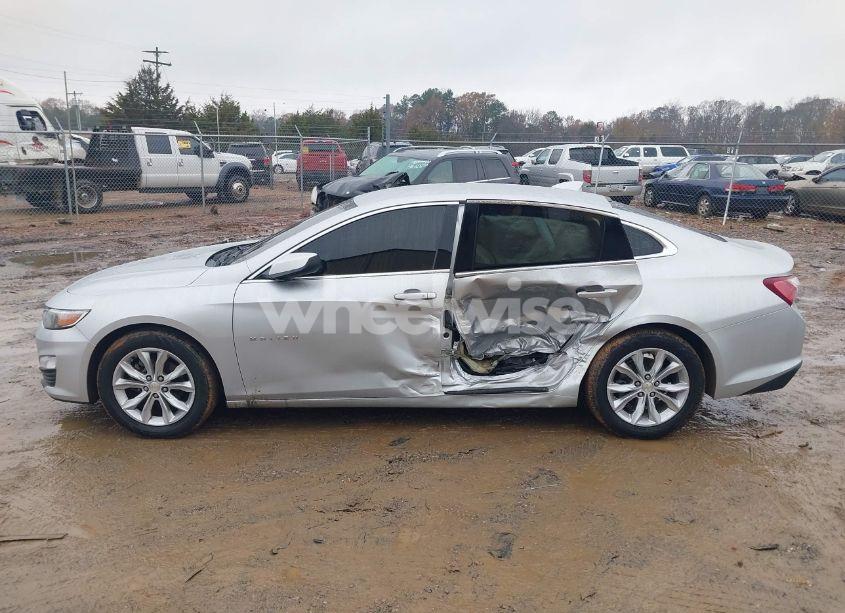 Photo 14 of 2019 Chevrolet Malibu LT (VIN 1G1ZD5ST2KF117622)