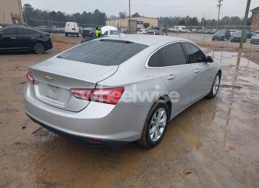 Photo 4 of 2019 Chevrolet Malibu LT (VIN 1G1ZD5ST2KF117622)