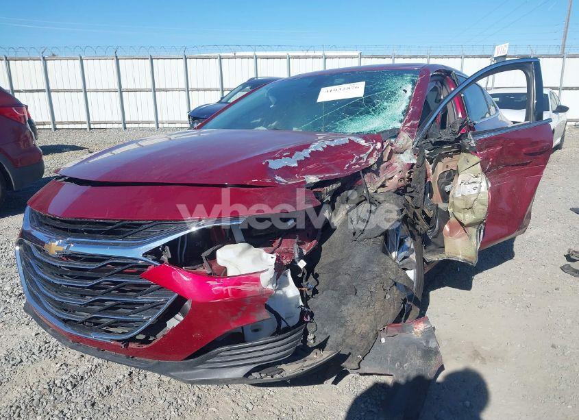 Photo 6 of 2019 Chevrolet Malibu LT (VIN 1G1ZD5ST2KF154945)