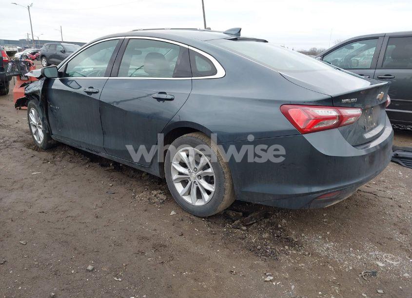 Photo 3 of 2019 Chevrolet Malibu LT (VIN 1G1ZD5ST2KF155142)