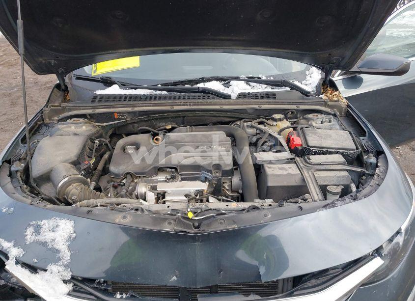 Photo 10 of 2019 Chevrolet Malibu LT (VIN 1G1ZD5ST2KF167985)