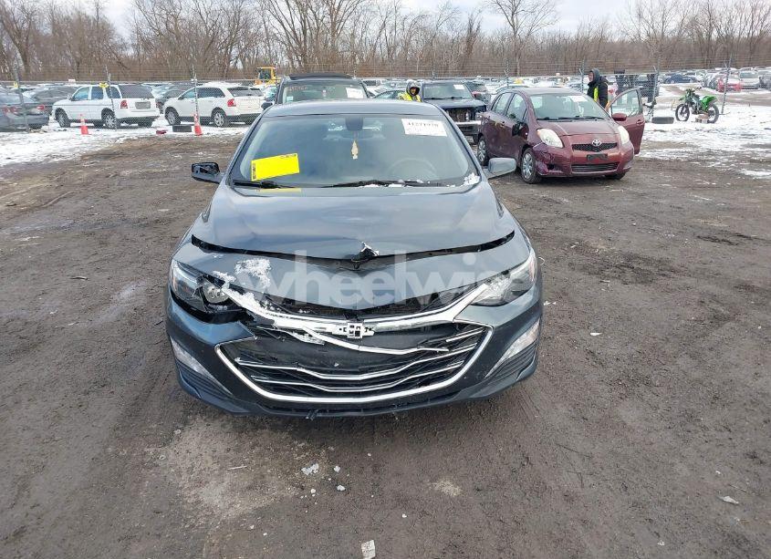 Photo 12 of 2019 Chevrolet Malibu LT (VIN 1G1ZD5ST2KF167985)