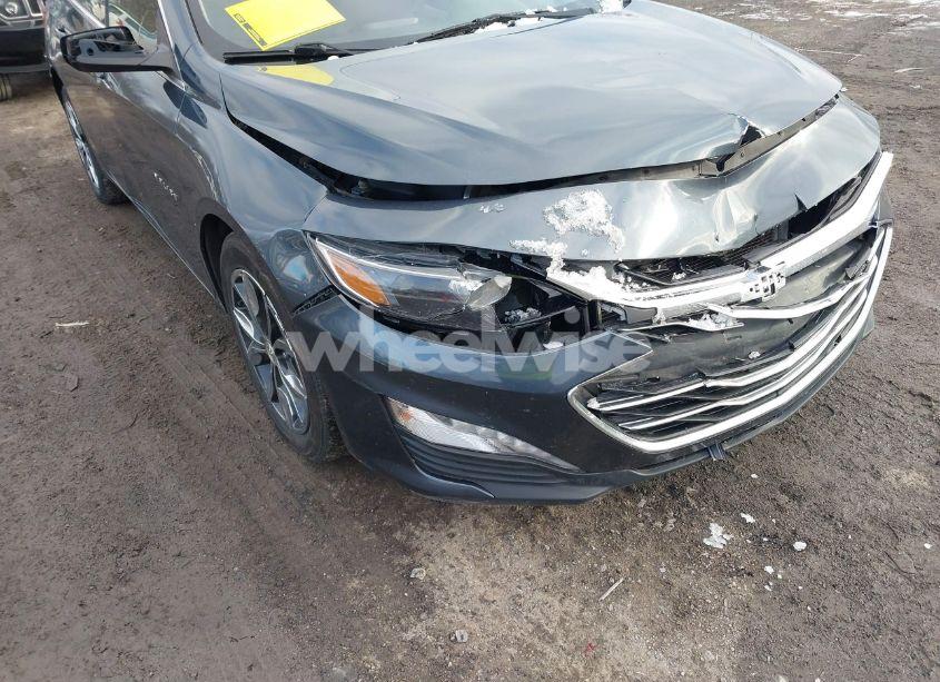 Photo 6 of 2019 Chevrolet Malibu LT (VIN 1G1ZD5ST2KF167985)