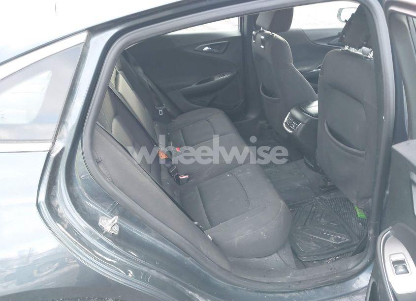 Photo 8 of 2019 Chevrolet Malibu LT (VIN 1G1ZD5ST2KF167985)