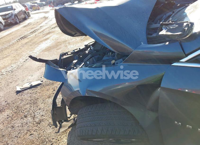 Photo 6 of 2019 Chevrolet Malibu LT (VIN 1G1ZD5ST2KF169896)