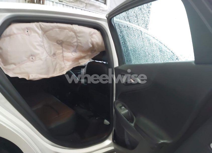 Photo 8 of 2019 Chevrolet Malibu LT (VIN 1G1ZD5ST2KF186911)