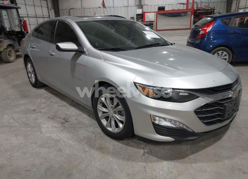 2019 Chevrolet Malibu LT (VIN 1G1ZD5ST2KF189212) main photo