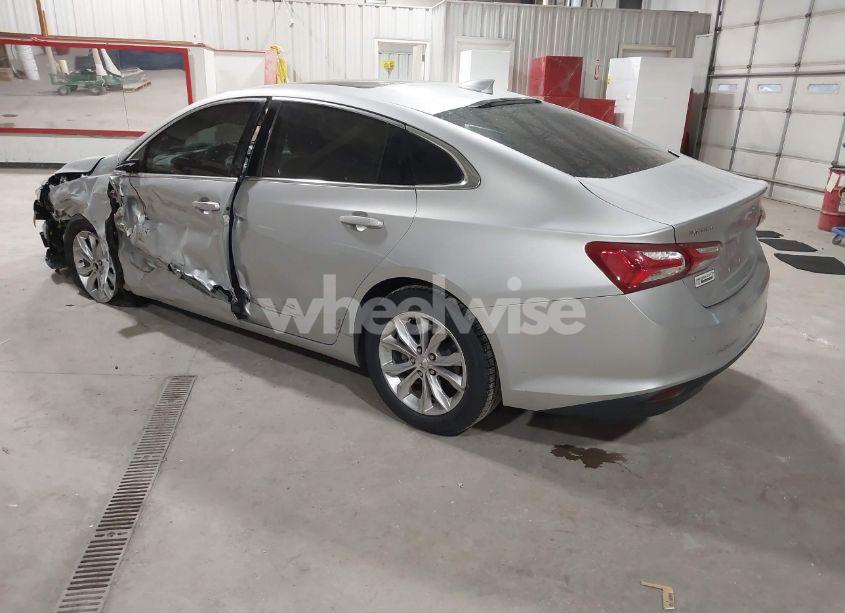 Photo 3 of 2019 Chevrolet Malibu LT (VIN 1G1ZD5ST2KF189212)