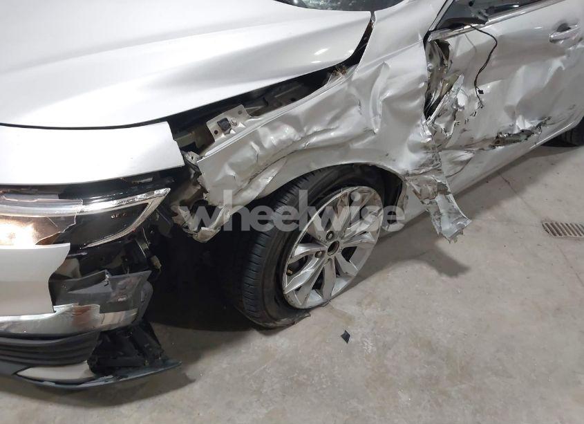 Photo 6 of 2019 Chevrolet Malibu LT (VIN 1G1ZD5ST2KF189212)