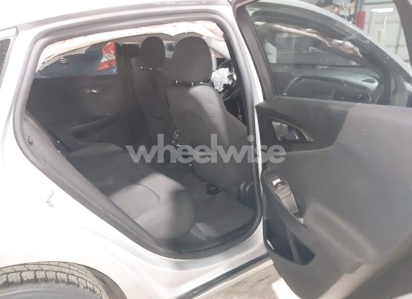 Photo 8 of 2019 Chevrolet Malibu LT (VIN 1G1ZD5ST2KF189212)