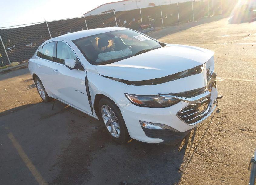 2020 Chevrolet Malibu FWD LT (VIN 1G1ZD5ST2LF003833) main photo