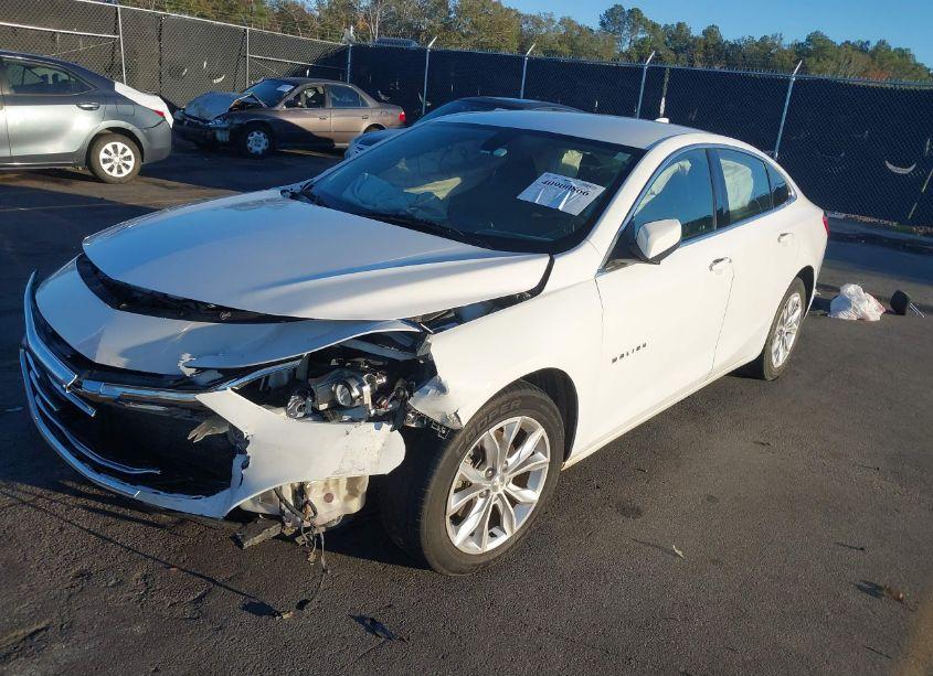 Photo 2 of 2020 Chevrolet Malibu FWD LT (VIN 1G1ZD5ST2LF003833)