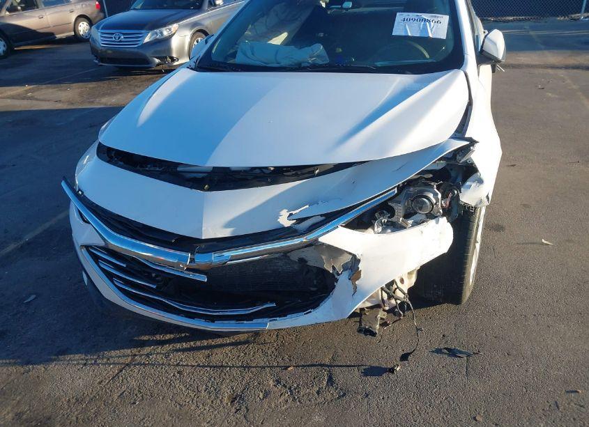 Photo 6 of 2020 Chevrolet Malibu FWD LT (VIN 1G1ZD5ST2LF003833)