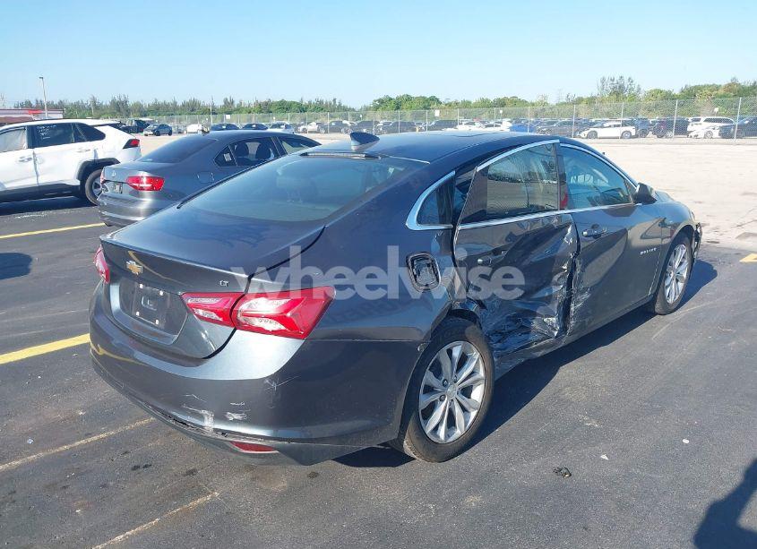 Photo 4 of 2020 Chevrolet Malibu FWD LT (VIN 1G1ZD5ST2LF009860)