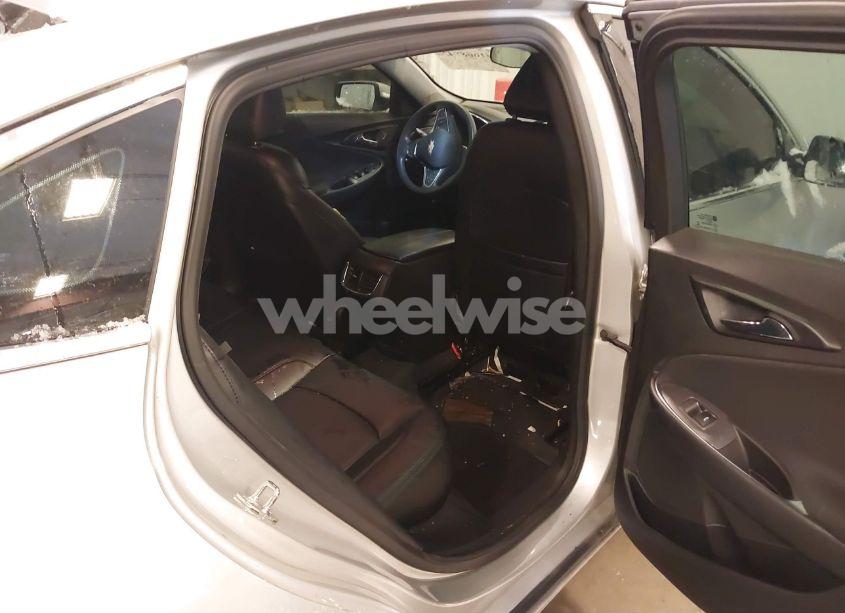 Photo 8 of 2020 Chevrolet Malibu FWD LT (VIN 1G1ZD5ST2LF049680)