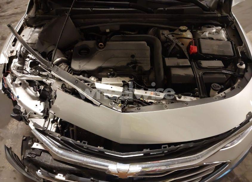 Photo 10 of 2020 Chevrolet Malibu FWD LT (VIN 1G1ZD5ST2LF050117)