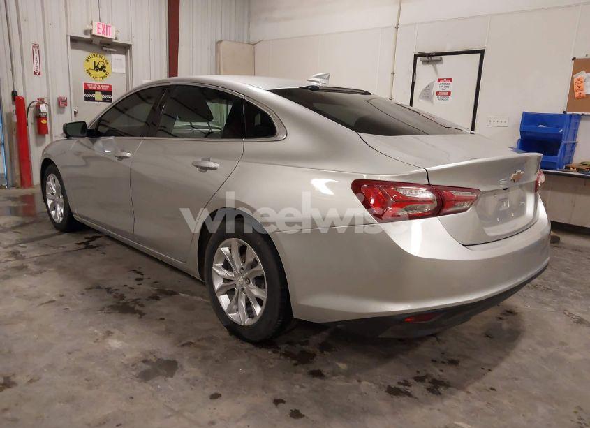 Photo 3 of 2020 Chevrolet Malibu FWD LT (VIN 1G1ZD5ST2LF050117)