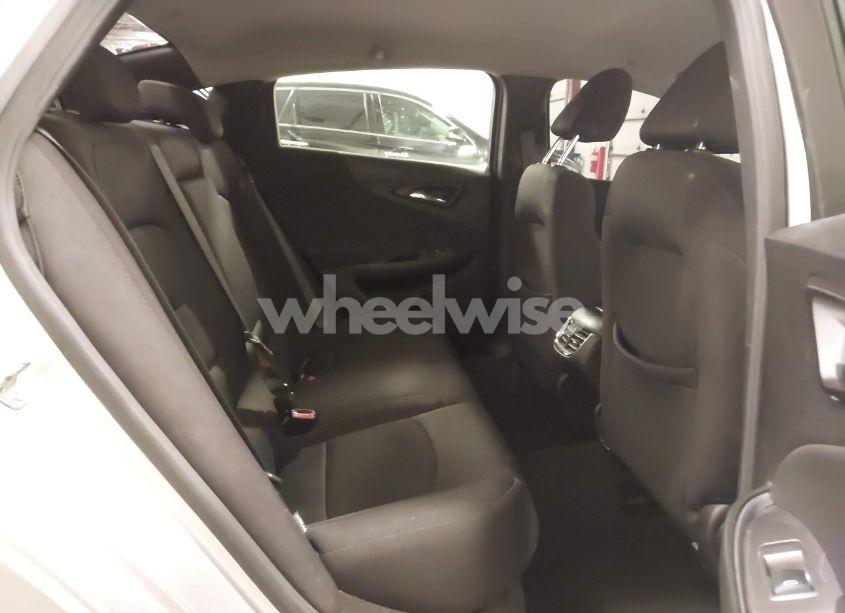 Photo 8 of 2020 Chevrolet Malibu FWD LT (VIN 1G1ZD5ST2LF050117)