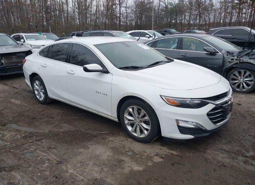 2020 Chevrolet Malibu FWD LT (VIN 1G1ZD5ST2LF053177) main photo