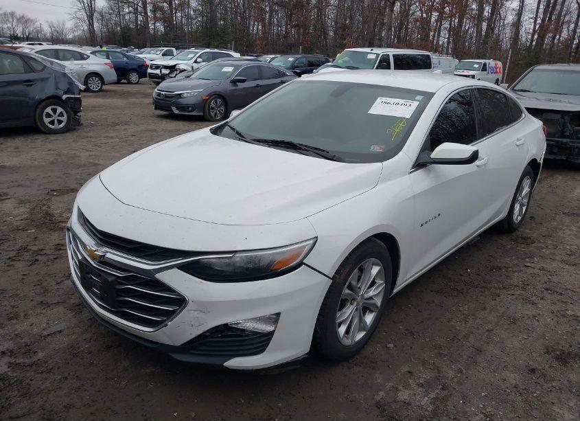 Photo 2 of 2020 Chevrolet Malibu FWD LT (VIN 1G1ZD5ST2LF053177)