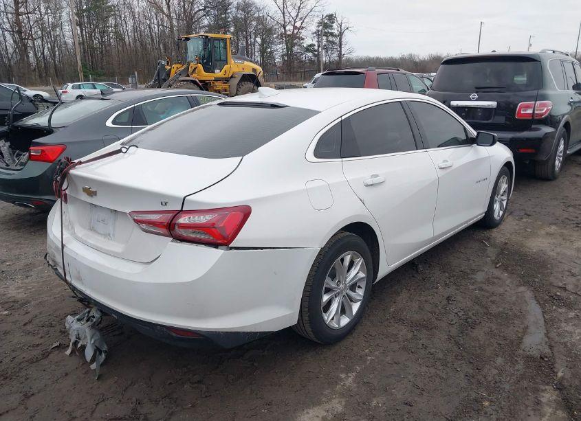 Photo 4 of 2020 Chevrolet Malibu FWD LT (VIN 1G1ZD5ST2LF053177)