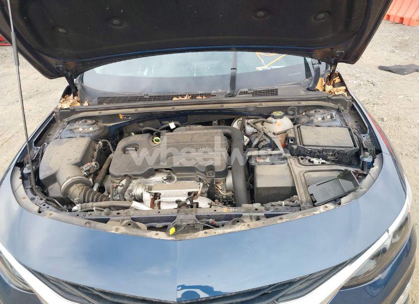 Photo 10 of 2020 Chevrolet Malibu FWD LT (VIN 1G1ZD5ST2LF055933)