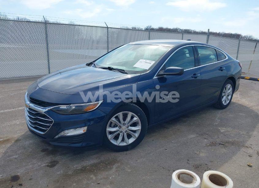 Photo 2 of 2020 Chevrolet Malibu FWD LT (VIN 1G1ZD5ST2LF059657)