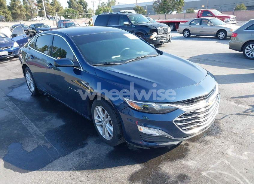 2020 Chevrolet Malibu FWD LT (VIN 1G1ZD5ST2LF066446) main photo