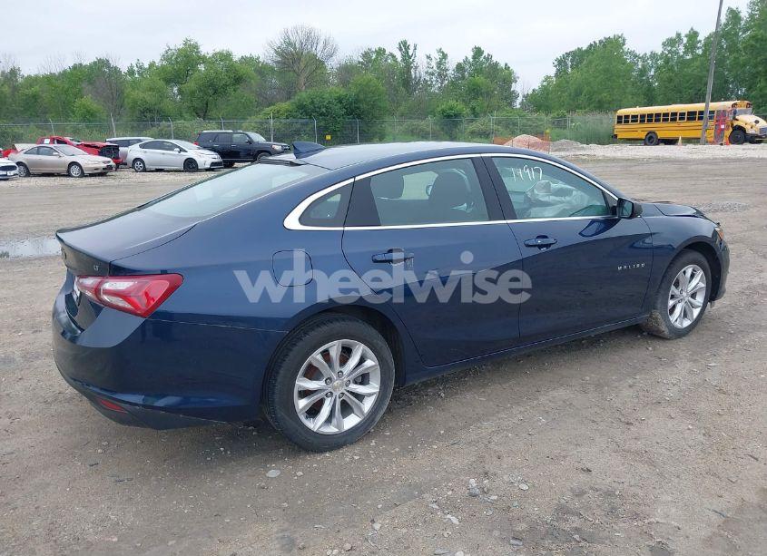 Photo 4 of 2020 Chevrolet Malibu FWD LT (VIN 1G1ZD5ST2LF066835)