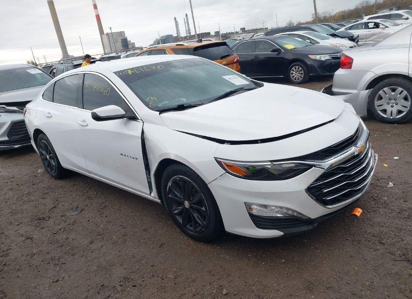 2020 Chevrolet Malibu FWD LT (VIN 1G1ZD5ST2LF068150) main photo