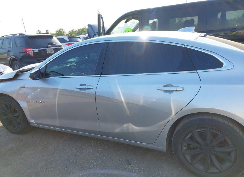 Photo 15 of 2020 Chevrolet Malibu FWD LT (VIN 1G1ZD5ST2LF081240)