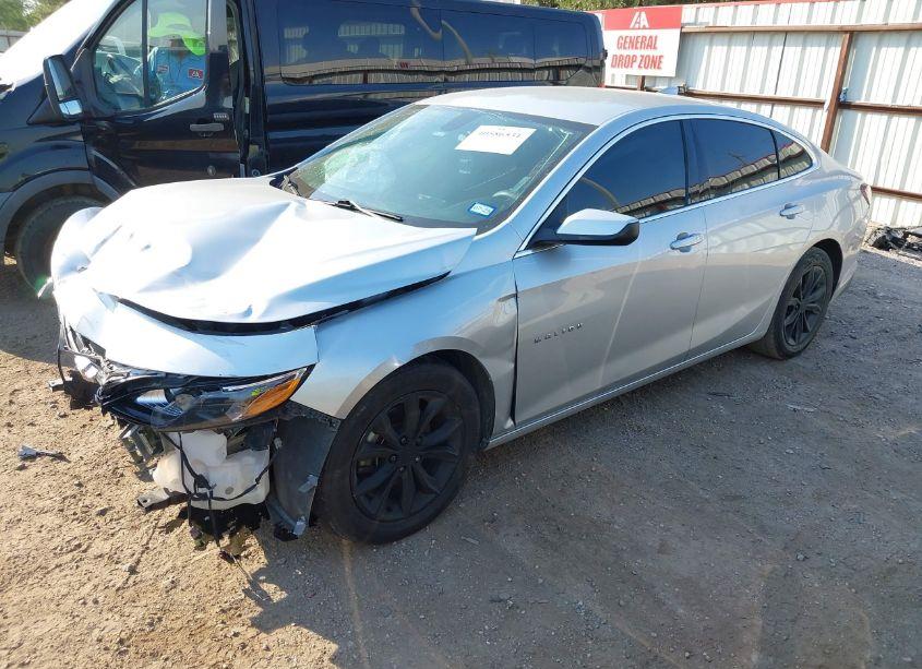 Photo 2 of 2020 Chevrolet Malibu FWD LT (VIN 1G1ZD5ST2LF081240)