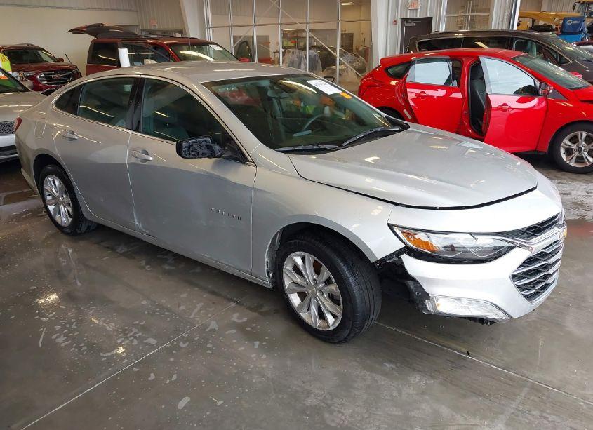 2020 Chevrolet Malibu FWD LT (VIN 1G1ZD5ST2LF095137) main photo