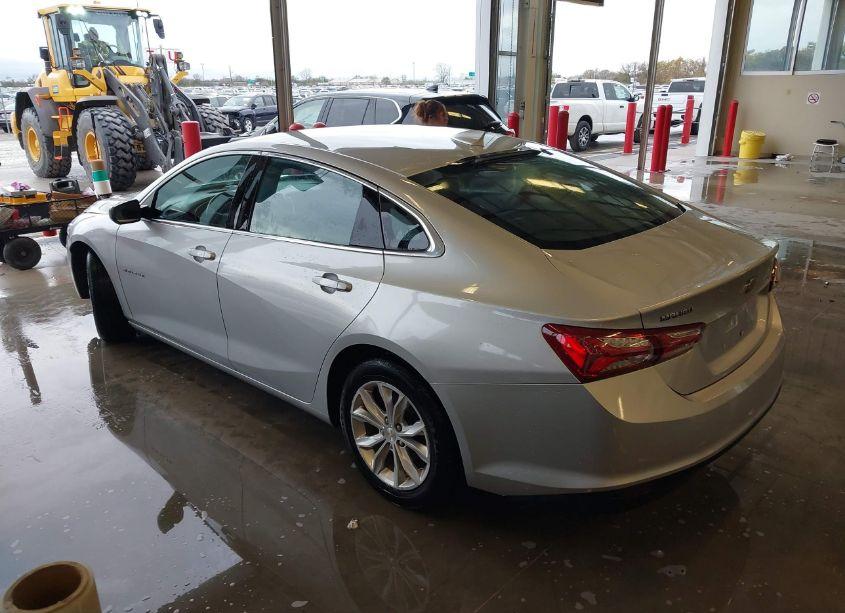 Photo 3 of 2020 Chevrolet Malibu FWD LT (VIN 1G1ZD5ST2LF095137)