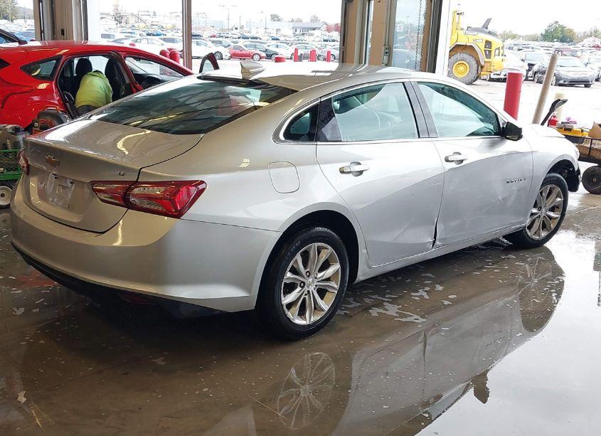 Photo 4 of 2020 Chevrolet Malibu FWD LT (VIN 1G1ZD5ST2LF095137)