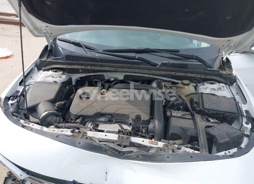 Photo 10 of 2020 Chevrolet Malibu FWD LT (VIN 1G1ZD5ST2LF101549)