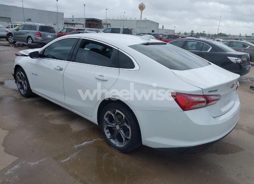 Photo 3 of 2020 Chevrolet Malibu FWD LT (VIN 1G1ZD5ST2LF101549)