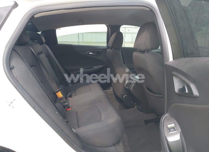 Photo 8 of 2020 Chevrolet Malibu FWD LT (VIN 1G1ZD5ST2LF101549)