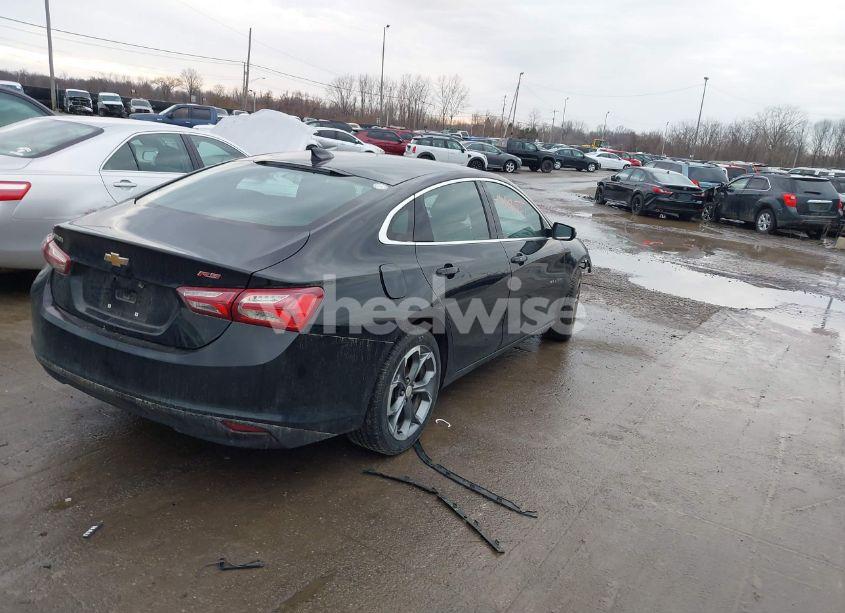 Photo 4 of 2020 Chevrolet Malibu FWD LT (VIN 1G1ZD5ST2LF102930)