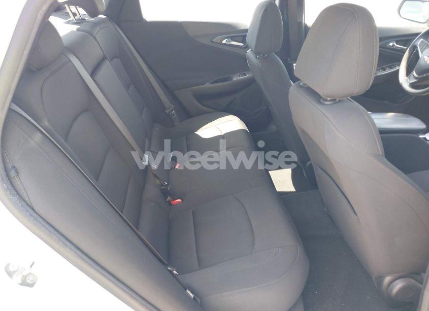 Photo 8 of 2020 Chevrolet Malibu FWD LT (VIN 1G1ZD5ST2LF112888)