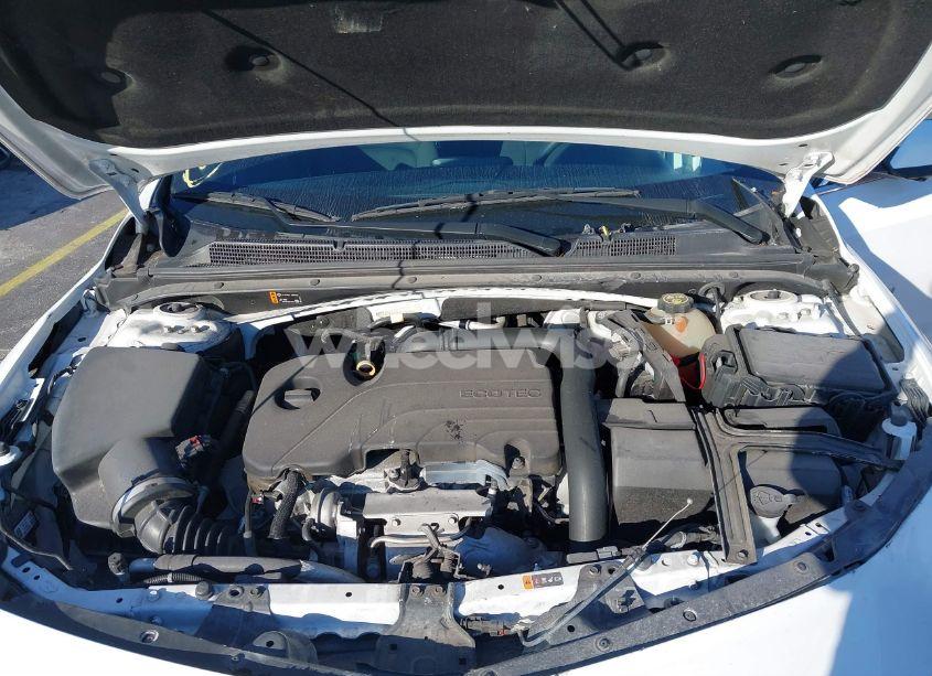 Photo 10 of 2020 Chevrolet Malibu FWD LT (VIN 1G1ZD5ST2LF125298)