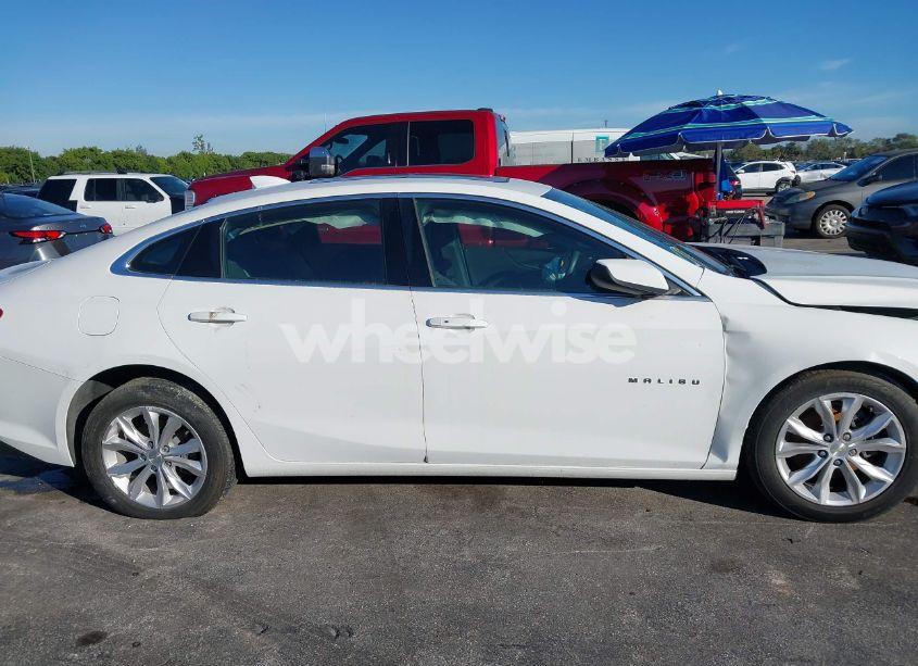 Photo 13 of 2020 Chevrolet Malibu FWD LT (VIN 1G1ZD5ST2LF125298)