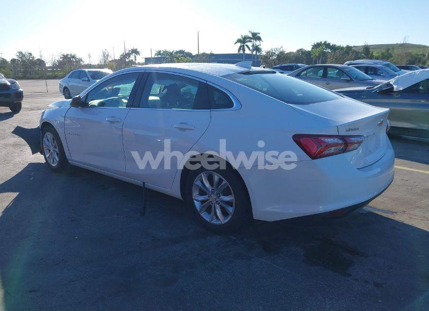 Photo 3 of 2020 Chevrolet Malibu FWD LT (VIN 1G1ZD5ST2LF125298)