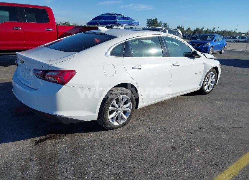 Photo 4 of 2020 Chevrolet Malibu FWD LT (VIN 1G1ZD5ST2LF125298)