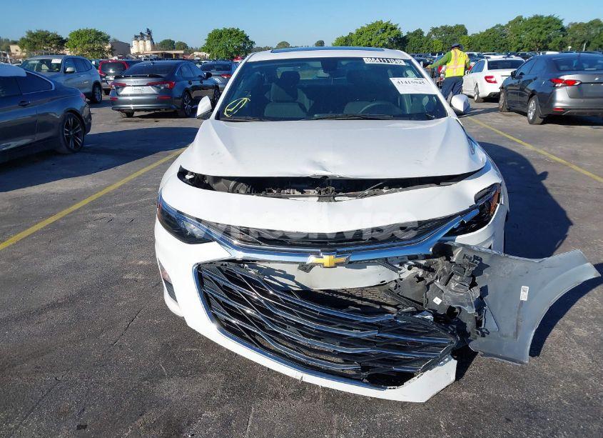 Photo 6 of 2020 Chevrolet Malibu FWD LT (VIN 1G1ZD5ST2LF125298)